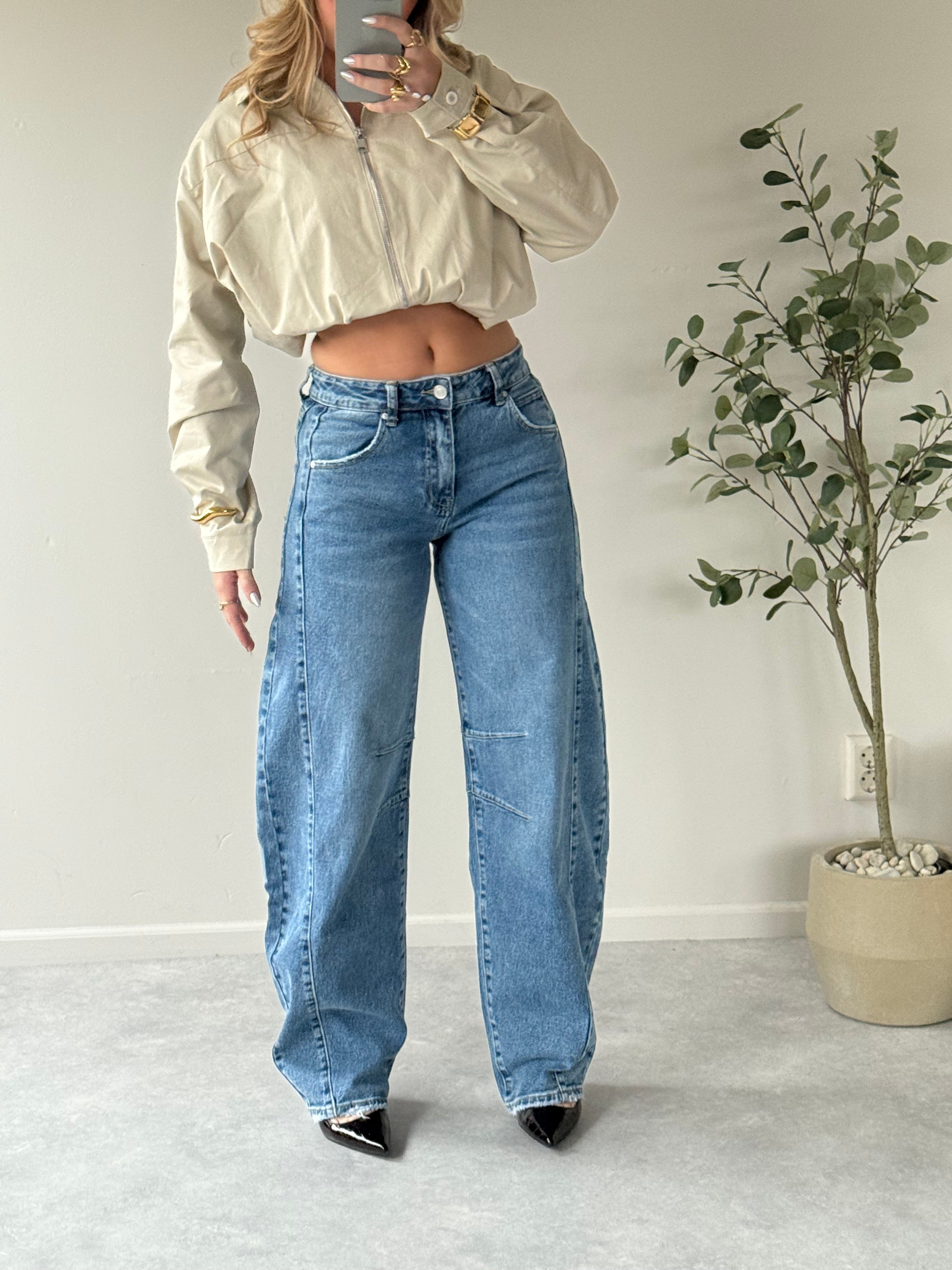Balloon Fit Jeans