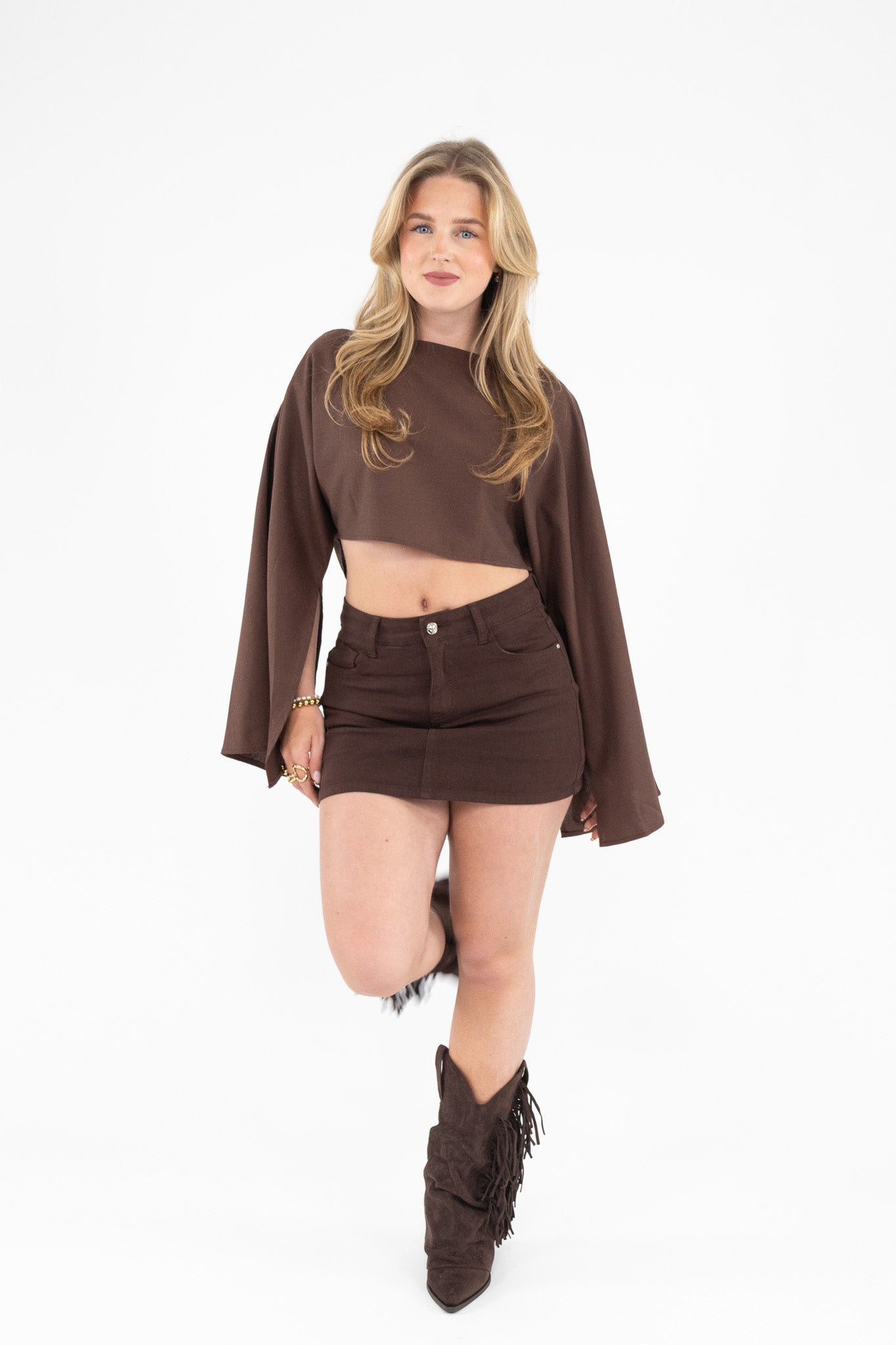 Sleeve crop top