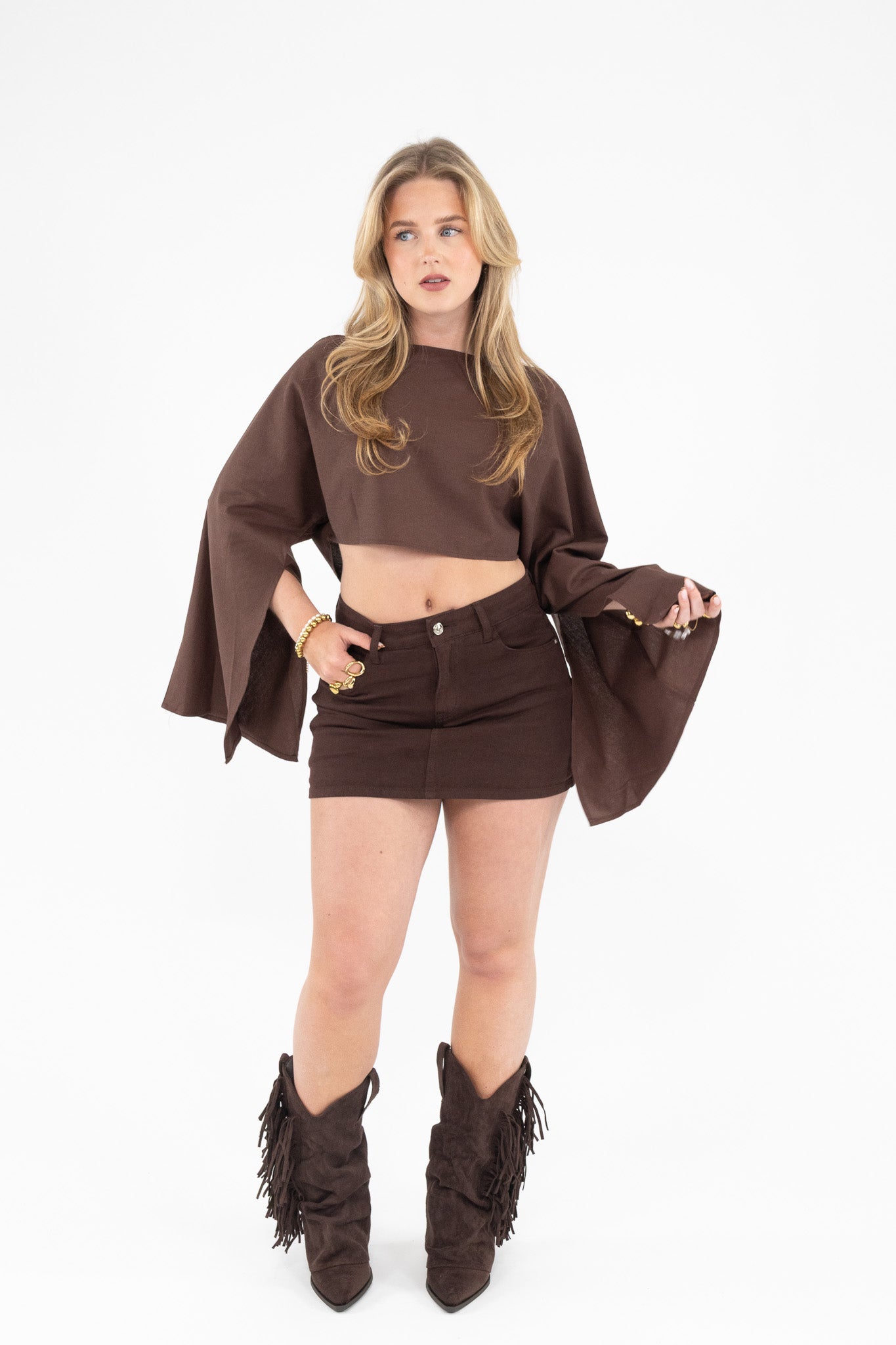 Sleeve crop top