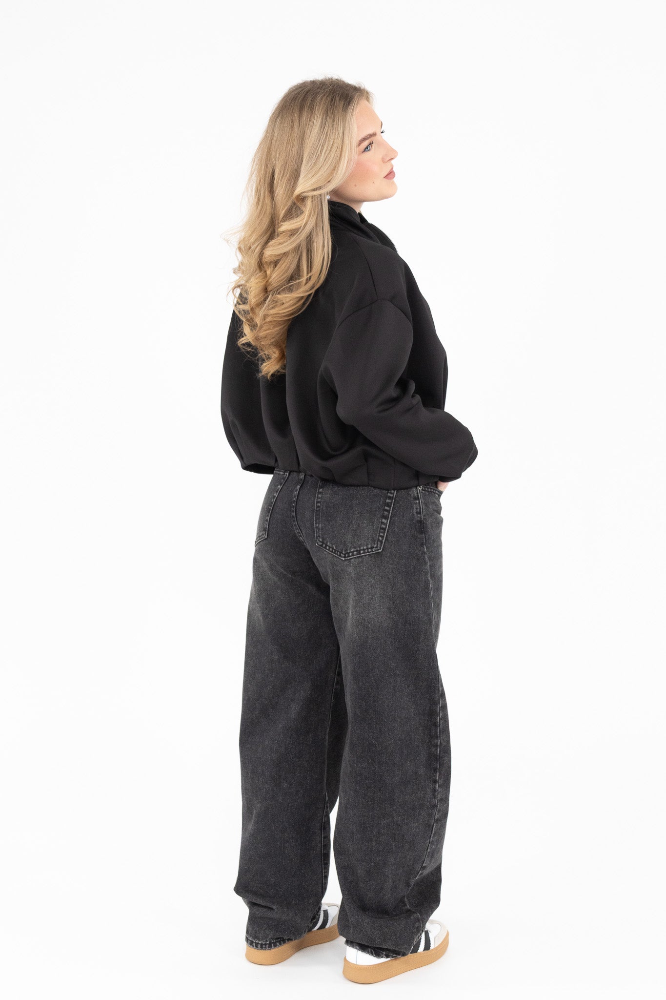 Washed Wide Leg Jeans