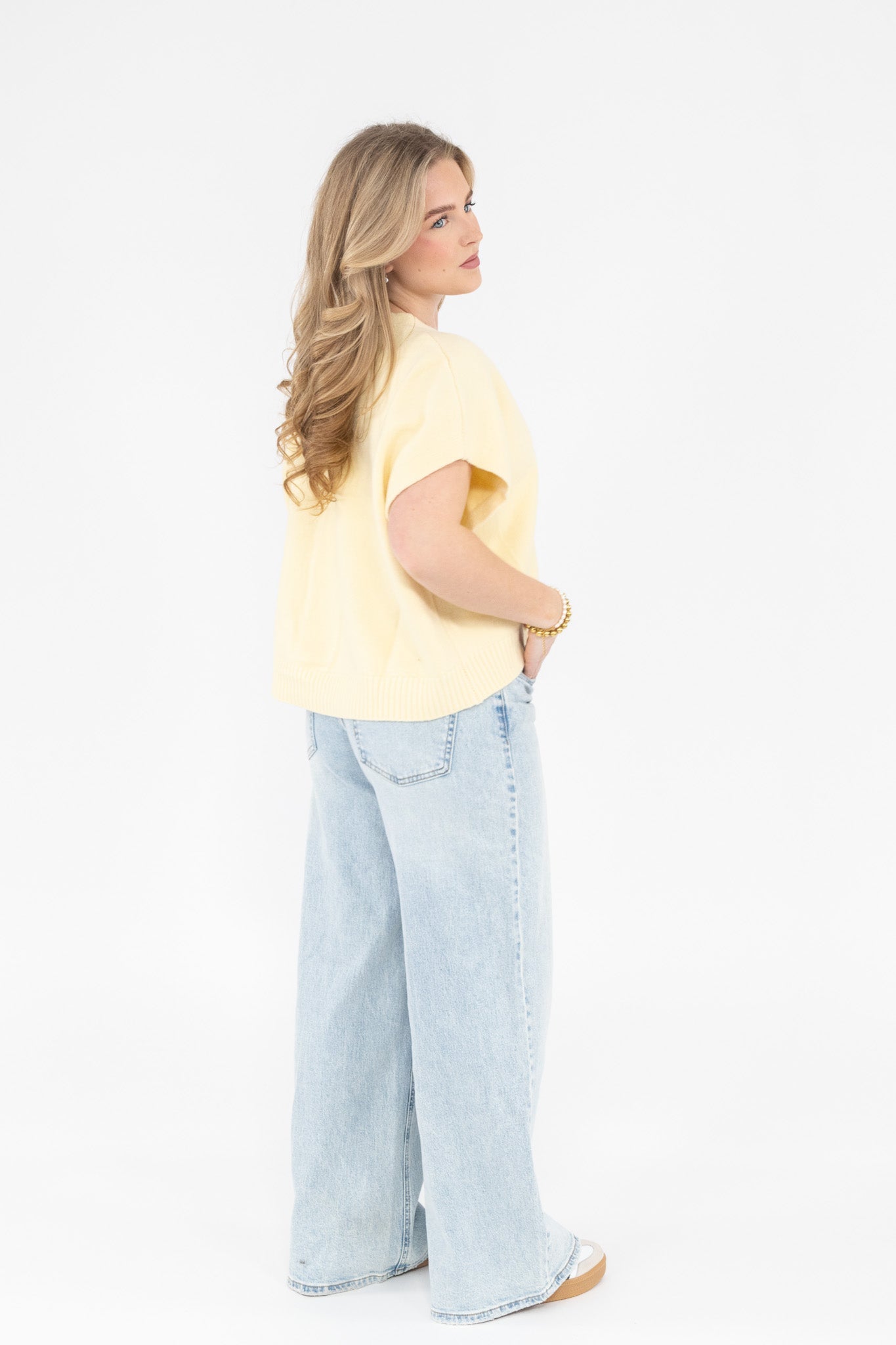 Short Sleeve Knit Cardigan